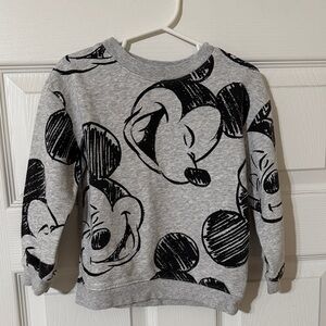 H&M Light Gray Graphic Sweatshirt 3/4T